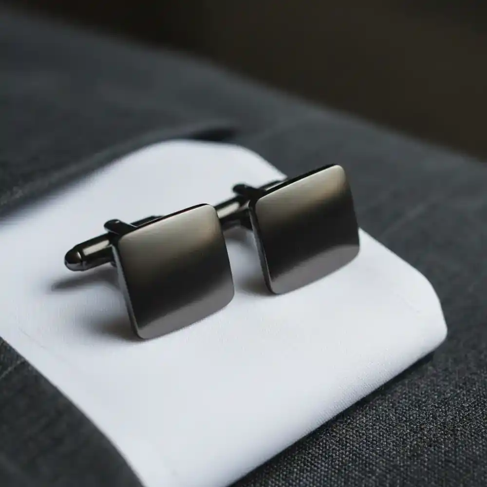 Metal cufflinks